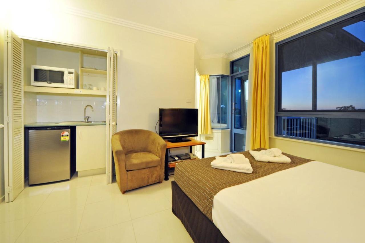 At Whitsunday Vista Holiday Apartments Airlie Beach Exterior photo