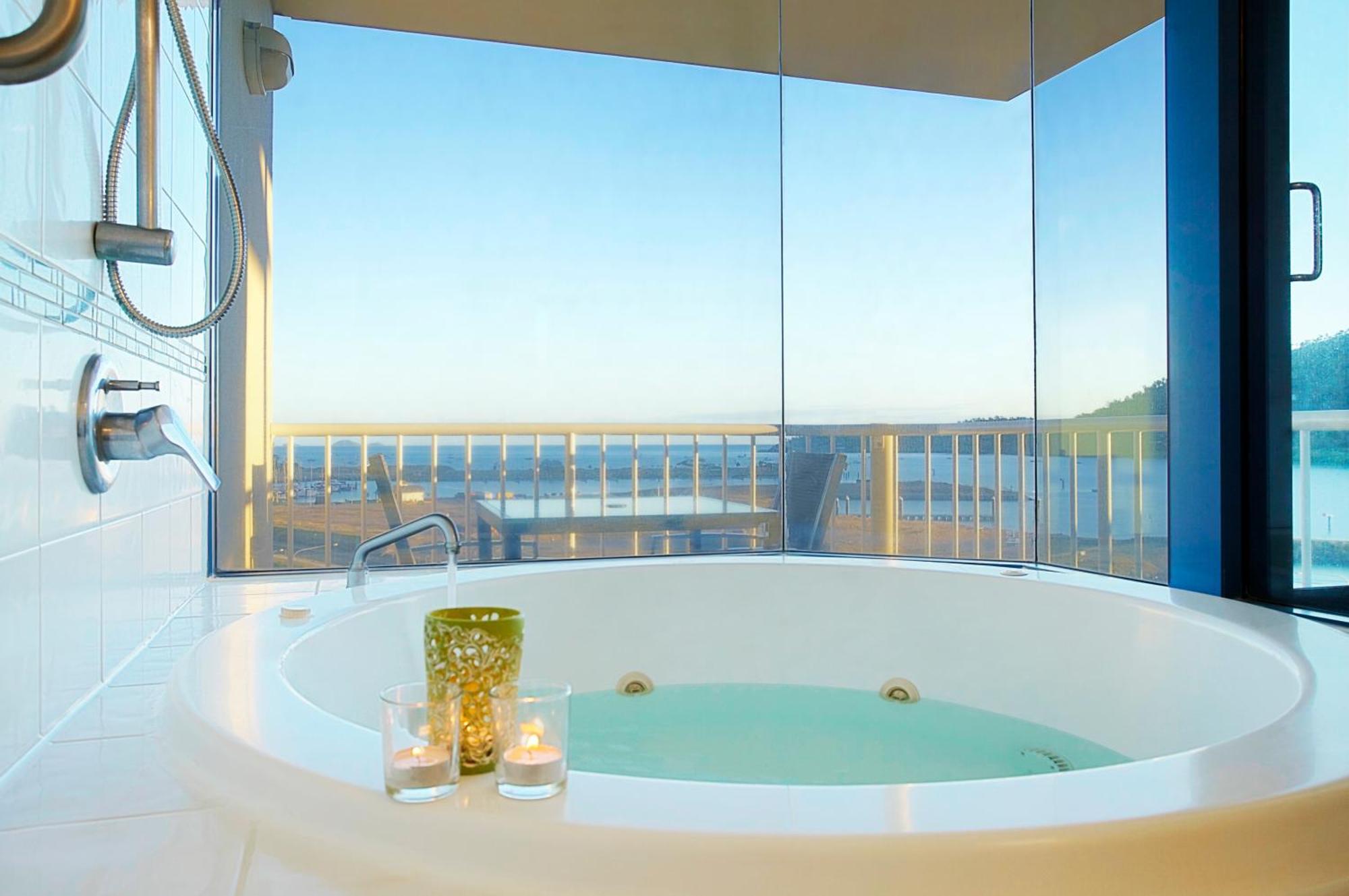 At Whitsunday Vista Holiday Apartments Airlie Beach Exterior photo