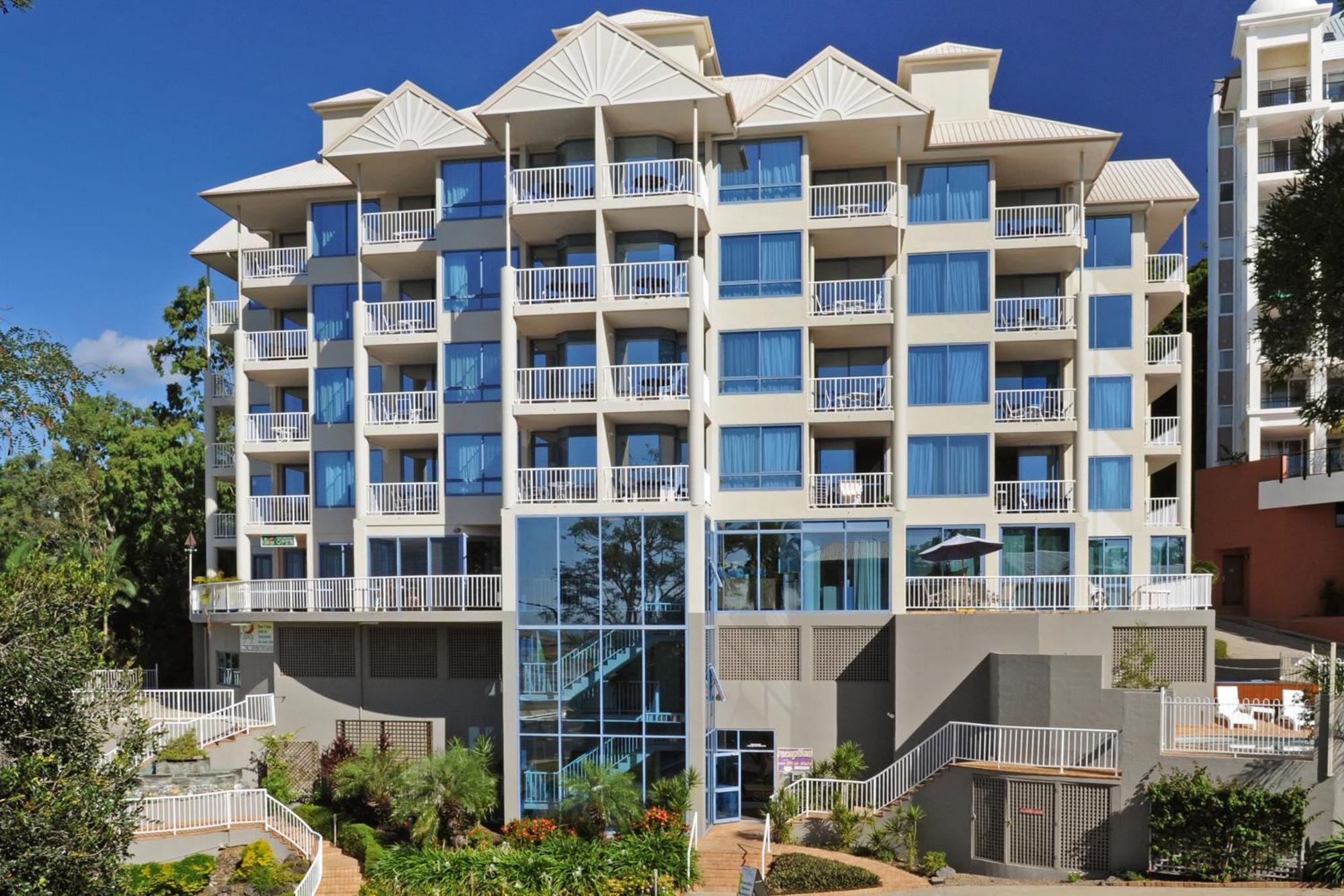 At Whitsunday Vista Holiday Apartments Airlie Beach Exterior photo