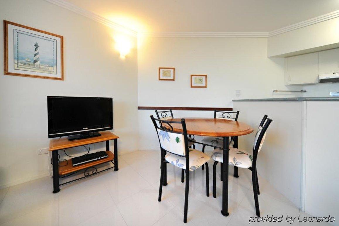 At Whitsunday Vista Holiday Apartments Airlie Beach Exterior photo