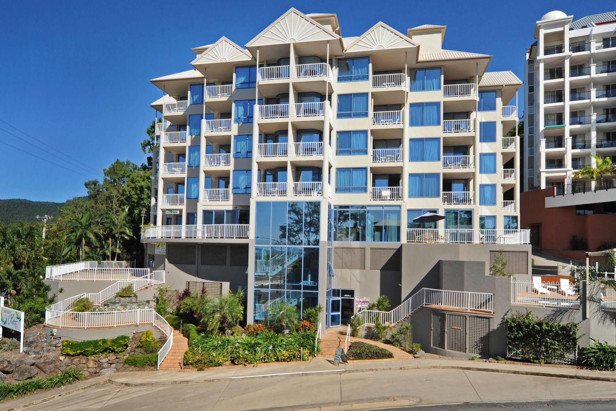 At Whitsunday Vista Holiday Apartments Airlie Beach Exterior photo