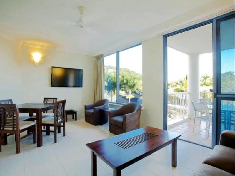 At Whitsunday Vista Holiday Apartments Airlie Beach Exterior photo